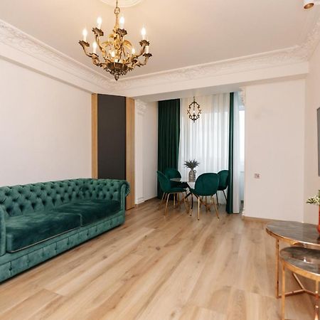 Main Street Sky House Apartments تشيسيناو المظهر الخارجي الصورة
