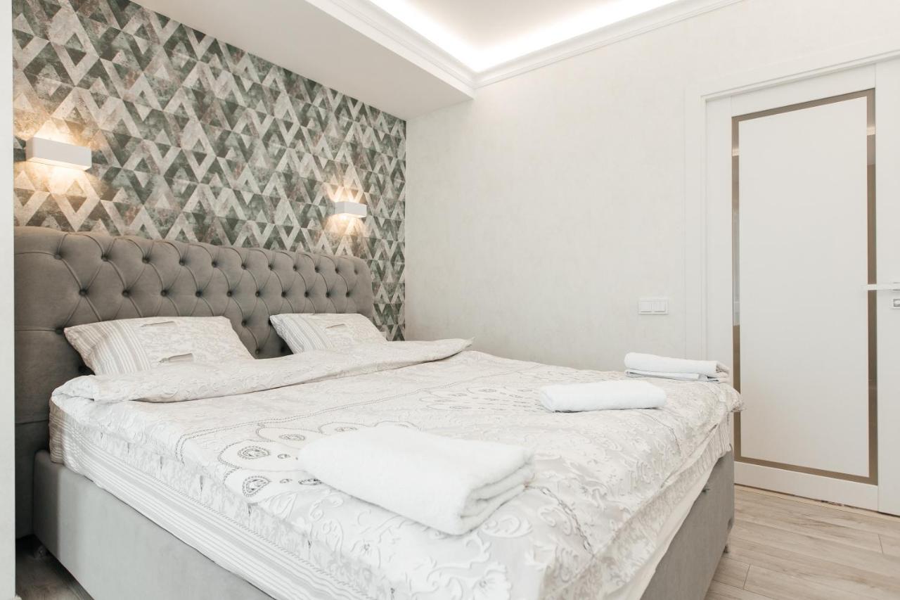 Main Street Sky House Apartments تشيسيناو المظهر الخارجي الصورة