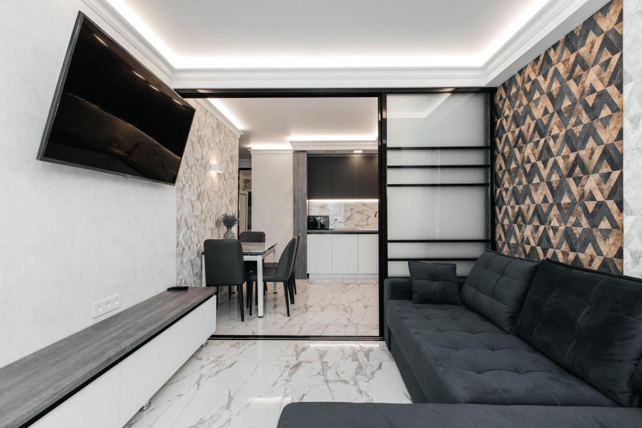 Main Street Sky House Apartments تشيسيناو المظهر الخارجي الصورة