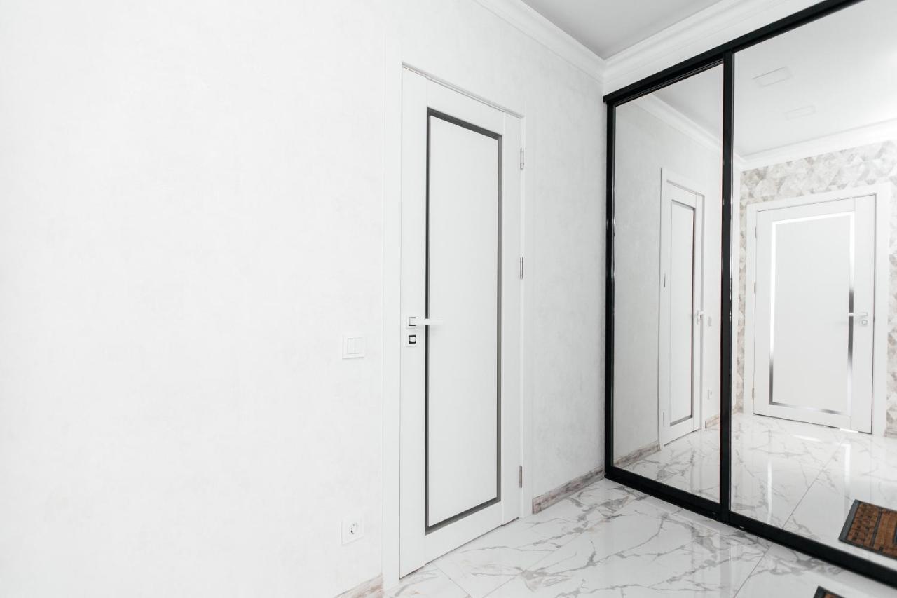 Main Street Sky House Apartments تشيسيناو المظهر الخارجي الصورة