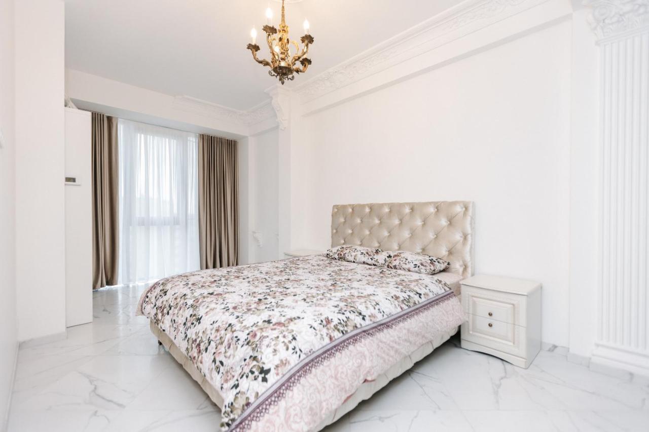 Main Street Sky House Apartments تشيسيناو المظهر الخارجي الصورة