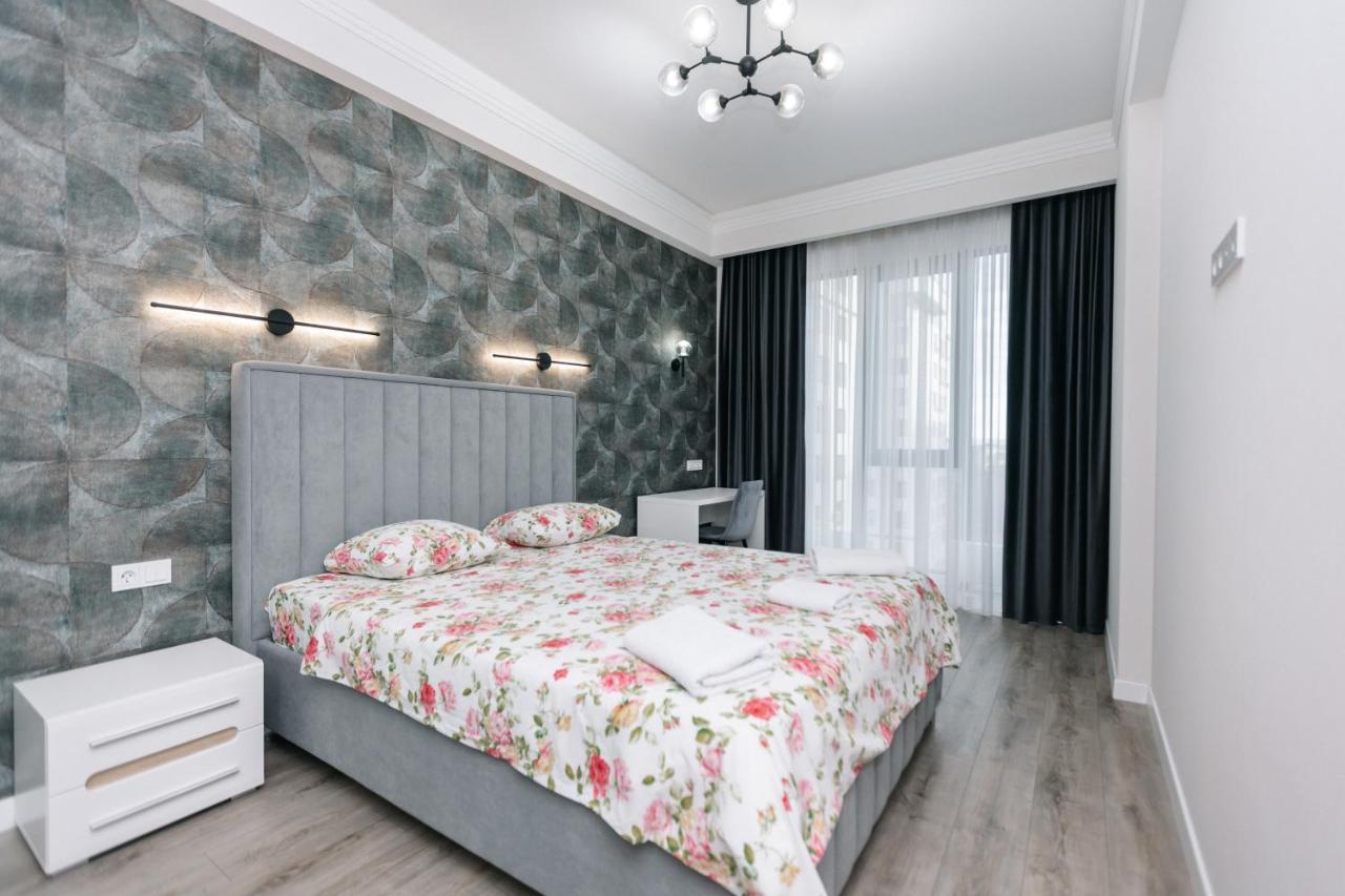 Main Street Sky House Apartments تشيسيناو المظهر الخارجي الصورة