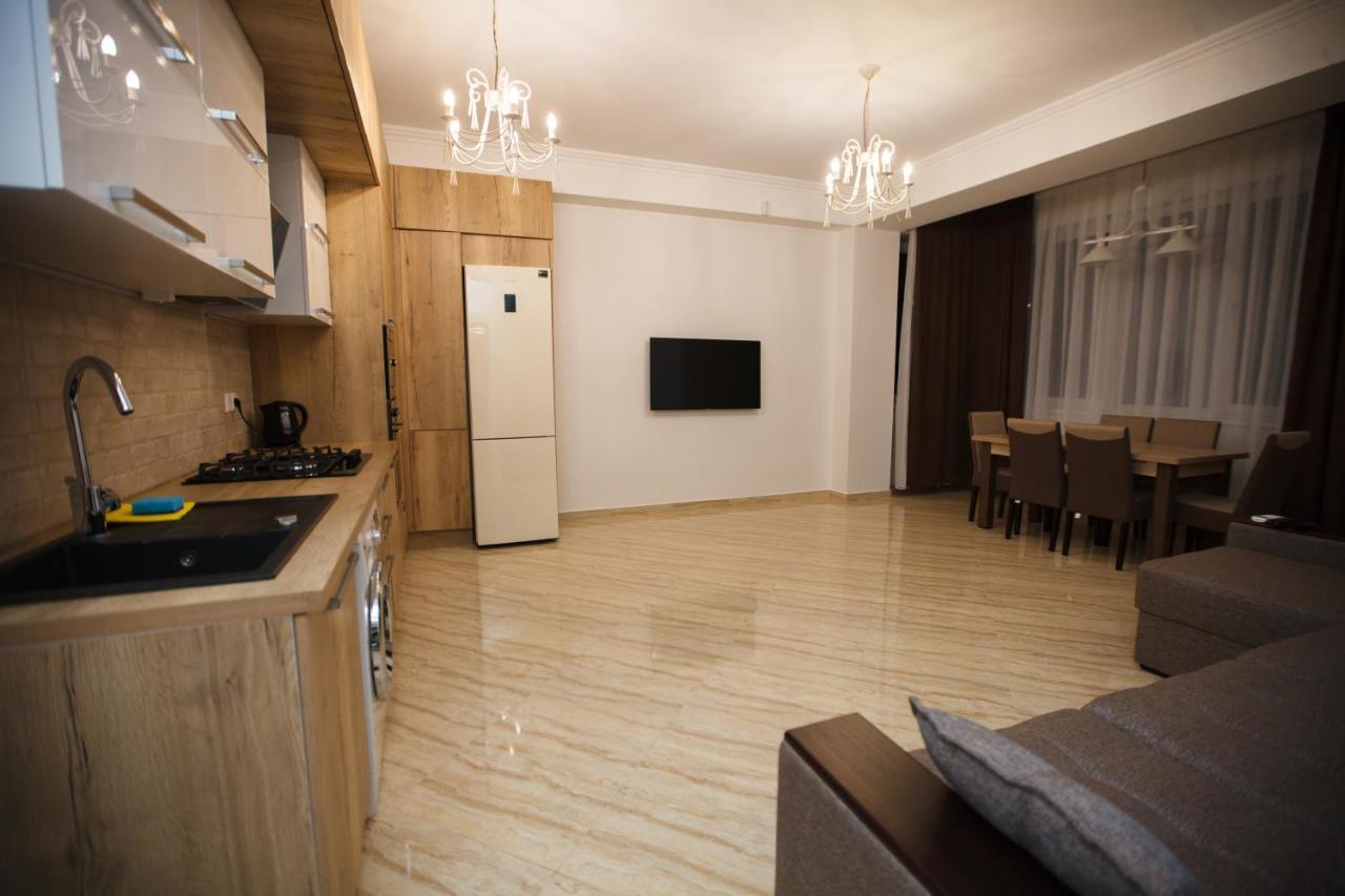 Main Street Sky House Apartments تشيسيناو المظهر الخارجي الصورة