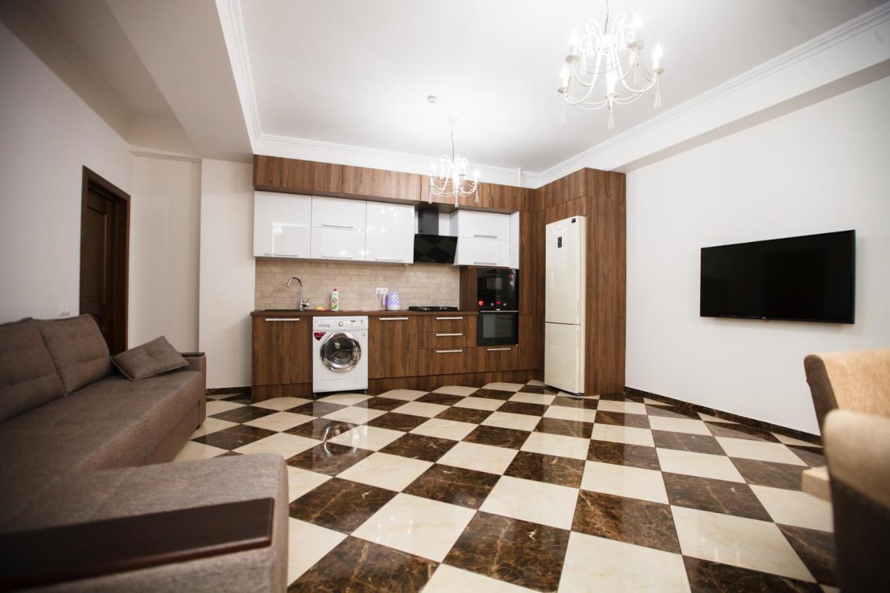 Main Street Sky House Apartments تشيسيناو المظهر الخارجي الصورة