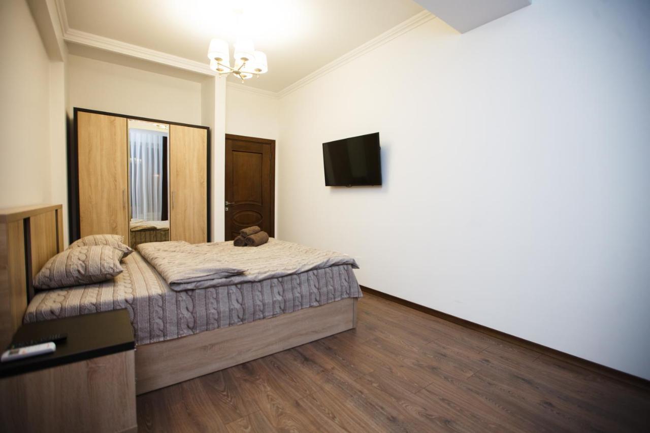 Main Street Sky House Apartments تشيسيناو المظهر الخارجي الصورة