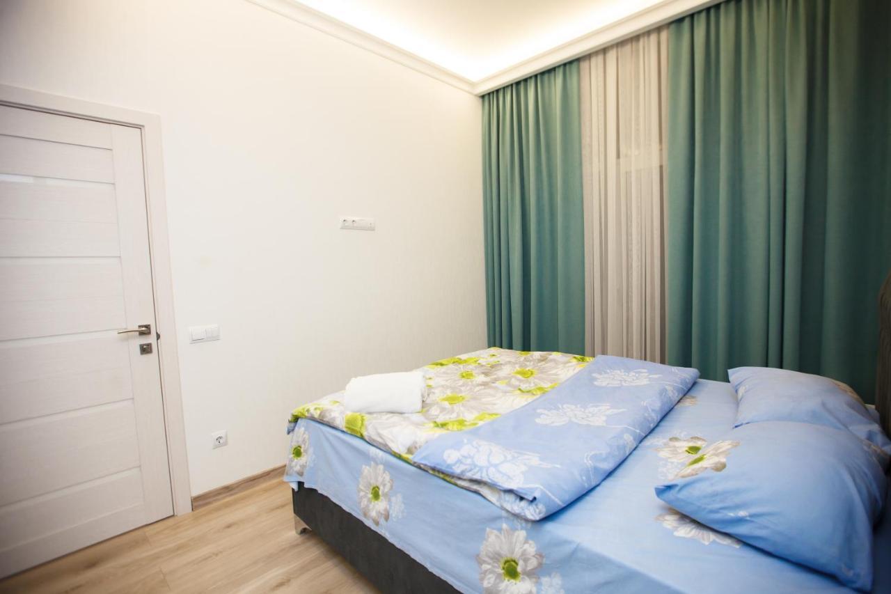 Main Street Sky House Apartments تشيسيناو المظهر الخارجي الصورة