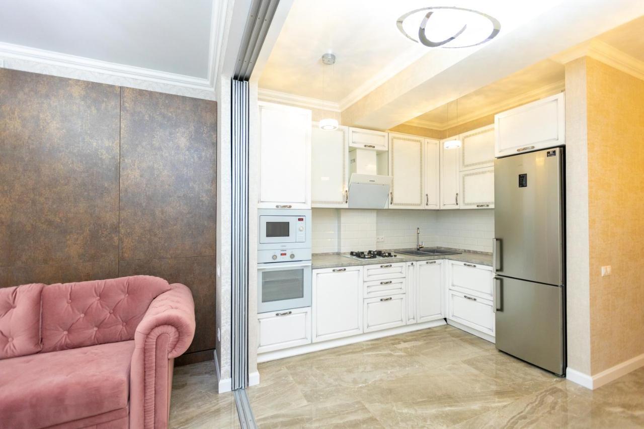 Main Street Sky House Apartments تشيسيناو المظهر الخارجي الصورة